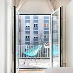 Warmth And Comfort In The Sought-after Eixample Barcelona