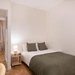Warmth And Comfort In The Sought-after Eixample Apartamento *
