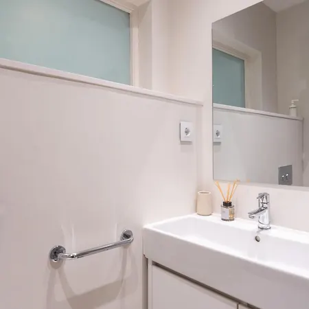 Apartment Warmth And Comfort In The Sought-after Eixample