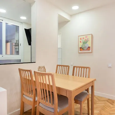 Apartment Warmth And Comfort In The Sought-after Eixample *