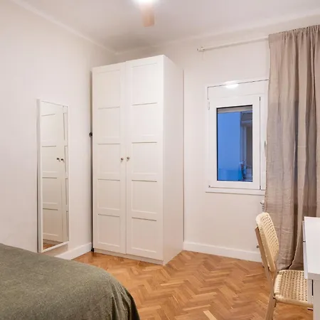 Warmth And Comfort In The Sought-after Eixample * Barcelona