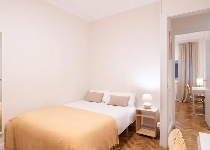 Warmth And Comfort In The Sought-after Eixample