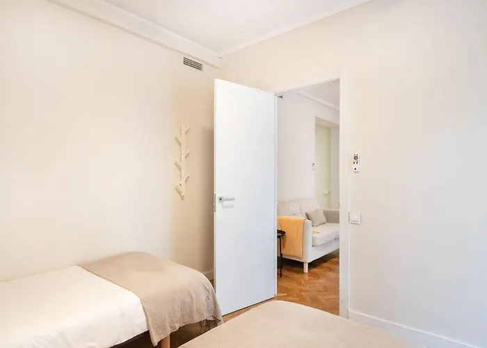 Warmth And Comfort In The Sought-after Eixample