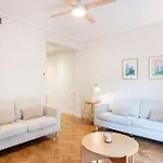 Lejlighed Warmth And Comfort In The Sought-after Eixample Barcelona