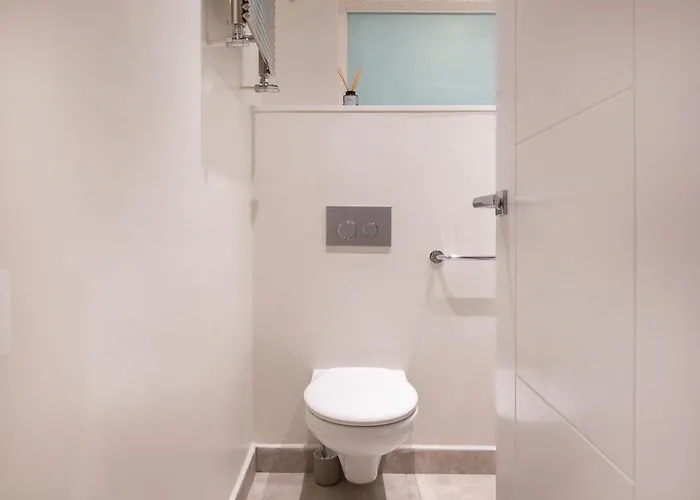 Warmth And Comfort In The Sought-after Eixample Appartement Barcelona