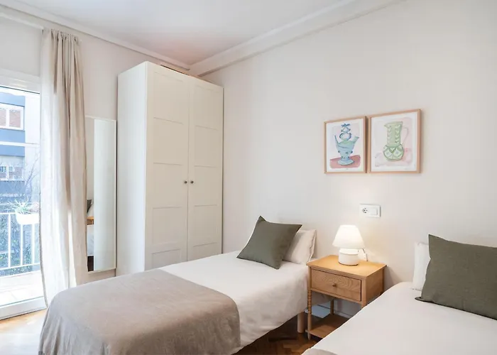 Warmth And Comfort In The Sought-after Eixample * Barcelona